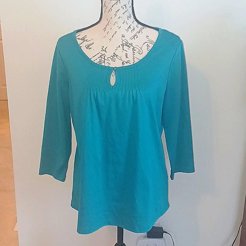 L.L. Bear 3/4 Sleeve Top - Picture 1 of 3